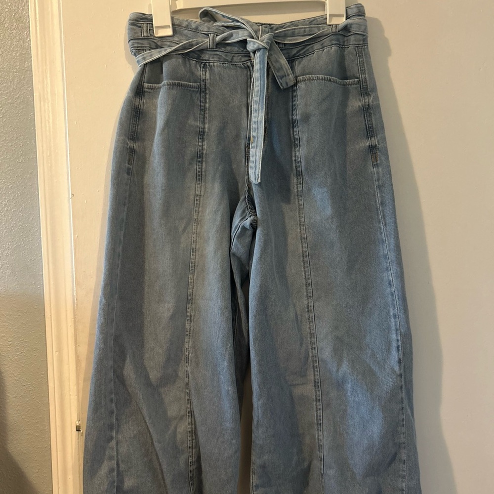 Women's Light Blue Jeans